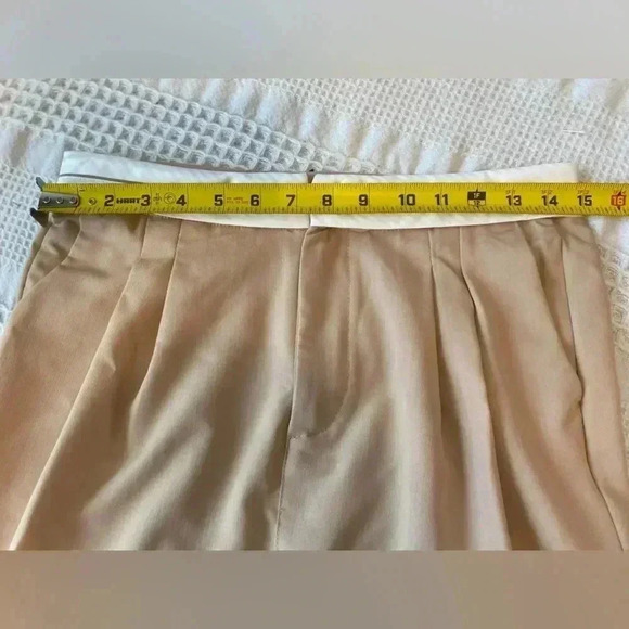 HYFVE Mini Skirt Tan Pleated Trouser Skirt Size Small Khaki Zipper and Pockets - Picture 9 of 9